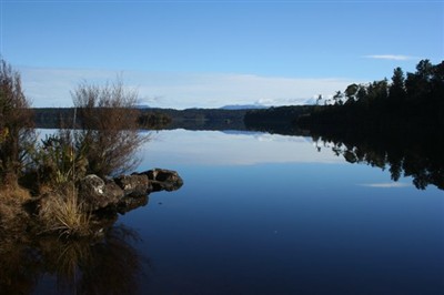 Lake Hochstetter and environs