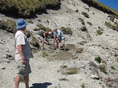 Matatiaho Conservation Track - 'Anyone seen my mug!'