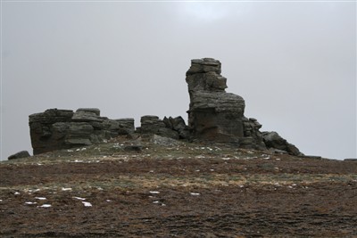 Strath Taieri - Rock and Pillar Range pix by Ron Sim