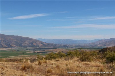 Leaning Rock / Rees Valley - Shirley Taylor