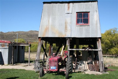 Ron Sims pix of Oturehua environs